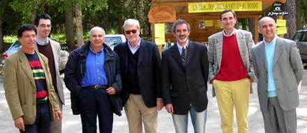 First international philosophy convention in Sila: left to right - Michele BORRELLI - Santiago ZABALA - Giacomo MARRAMAO - Gianni VATTIMO - Francesco Saverio ALESSIO - Mauro PIOLA - Carmelo DOTOLO - fotografia: Carmine TALERICO