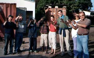 Insieme a Gianni Bitonti  in Mozambico, Jan Vinâs, rettore dell'Università di Barcellona e presidente della facoltà di Medicina europea, padre Aldo Marchesini, chirurgo in Mozambico, e diversi uomini di buona volontà - FANEP - Associazione delle Famiglie di Neurologia Pediatrica - http://www.fanep.org